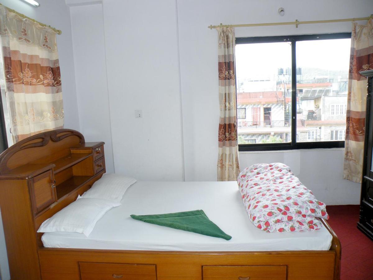 Pokhara Abroad Inn Buitenkant foto