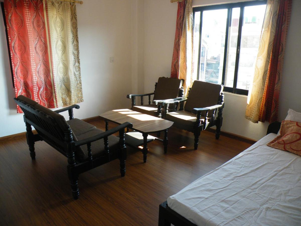 Pokhara Abroad Inn Buitenkant foto