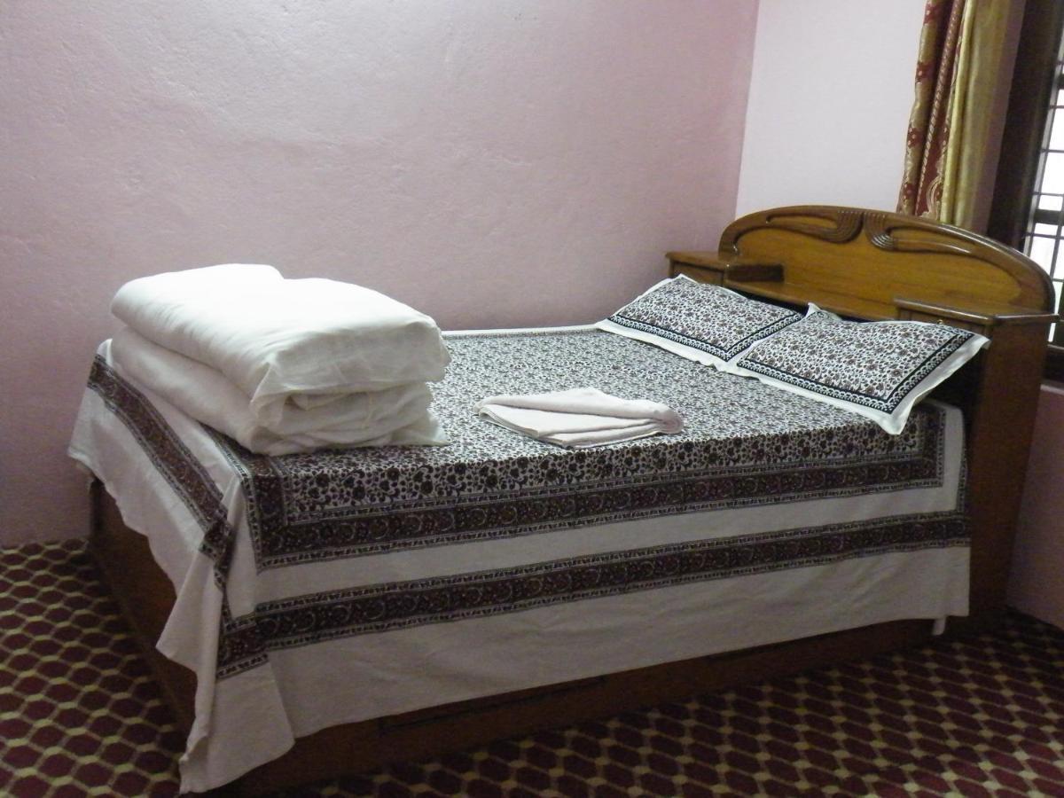 Pokhara Abroad Inn Buitenkant foto