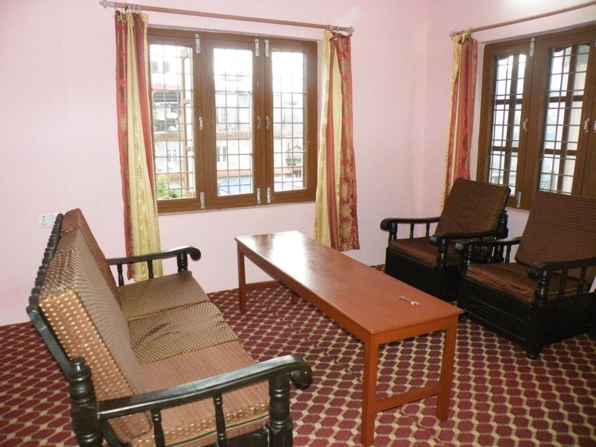 Pokhara Abroad Inn Buitenkant foto